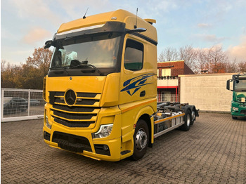 Kamion sa hidrauličnom kukom MERCEDES-BENZ Actros 2545