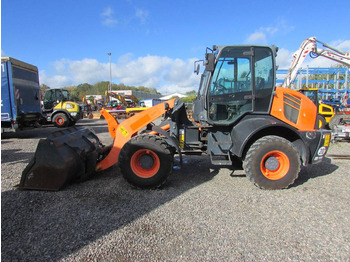 Utovarivač točkaš KOMATSU WA100