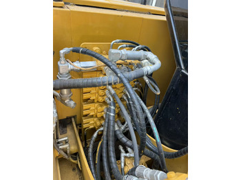 Bager guseničar Mini excavator CAT 307: slika 5