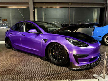 Limuzina TESLA