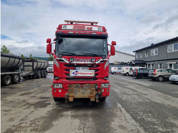Kamion sa hidrauličnom kukom SCANIA R 580