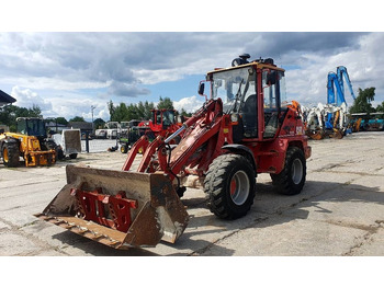 CAT 908  CAT 908: slika 1