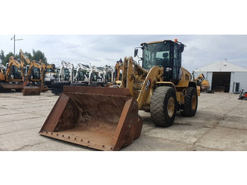 Utovarivač točkaš CATERPILLAR 938M