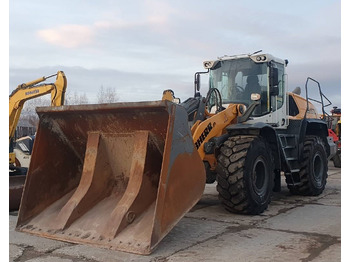 Utovarivač točkaš LIEBHERR L 550