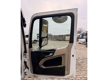 Vrata i delovi za Kamion Mercedes-Benz ACTROS MP 4 PRAWE truck: slika 2