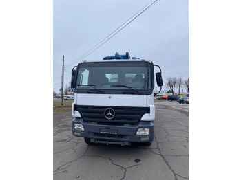 Auto pumpa za beton PUTZMEISTER Putzmeister on chassis Mercedes-Benz Actros Putzmeister 42m concrete pump: slika 2