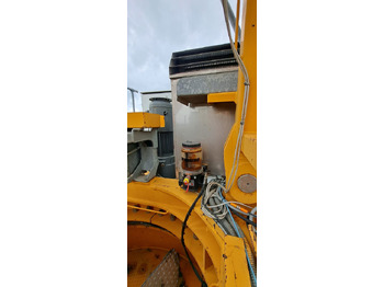 Toranjski kran LIEBHERR