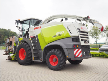 Kombajn za stočnu hranu Claas Jaguar 850 4x4 + Orbis 600 SD: slika 2 Kombajn za stočnu hranu Claas Jaguar 850 4x4 + Orbis 600 SD: slika 2