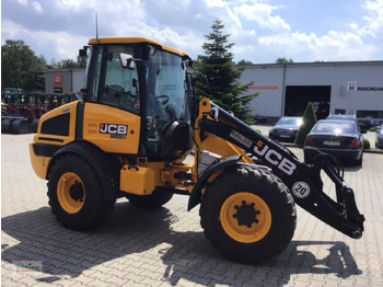 Utovarivač točkaš JCB 409: slika 4