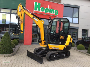 Mini bager JCB 8026