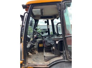 Utovarivač točkaš JCB TM220
