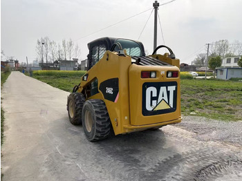 Mini utovarivač CATERPILLAR
