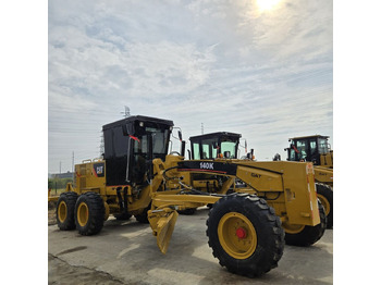 Grejder CATERPILLAR 140K