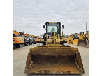 Utovarivač točkaš CATERPILLAR 924K