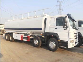 Kamion cisterna SINOTRUK HOWO Fuel Tank: slika 2