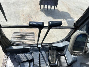 Bager guseničar Volvo EC210BLC: slika 4