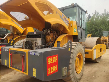Kompaktor XCMG XS223J