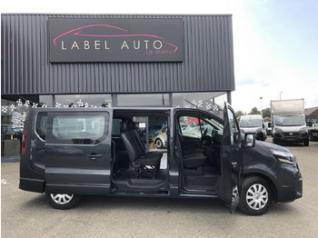 Minibus NISSAN