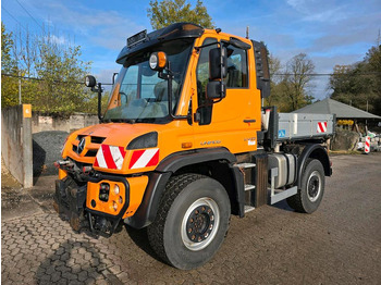 Korisno/ Posebno vozilo UNIMOG