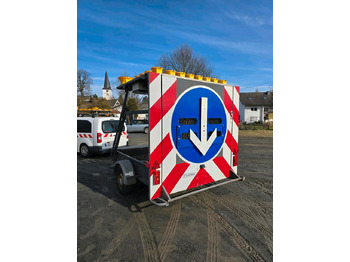 Prikolica Nissen Absperrtafel VZ 616 FAT Verkehrsleittafel Horizont Verkehrssicherungsanhänger Verkehrsleitanhänger Verkehrsleittafel Verkehrssicherung: slika 4