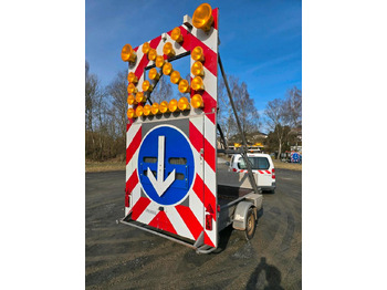Prikolica Nissen Absperrtafel VZ 616 FAT Verkehrsleittafel Horizont Verkehrssicherungsanhänger Verkehrsleitanhänger Verkehrsleittafel Verkehrssicherung: slika 5