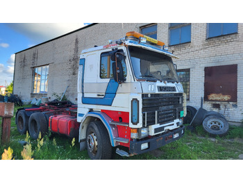Tegljač SCANIA R142