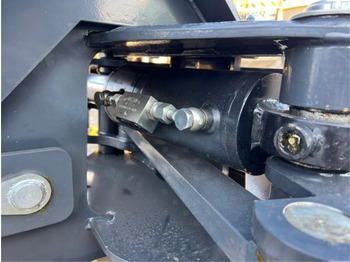 Kuka Grappin coupeur pour pelle 4T à 8T: slika 5