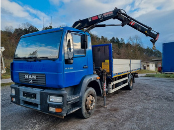 Kamion sa dizalicom MAN M2000