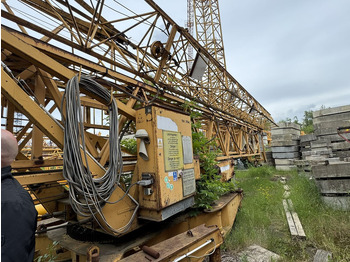 Toranjski kran LIEBHERR
