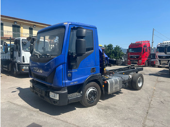 Kamion sa dizalicom IVECO EuroCargo