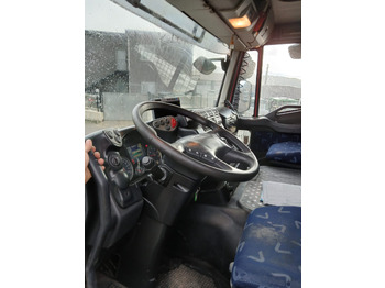Kamion sa golom šasijom i zatvorenom kabinom IVECO STRALIS AD 260S31: slika 4