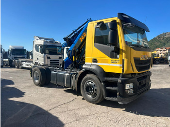 Kamion sa dizalicom IVECO Stralis