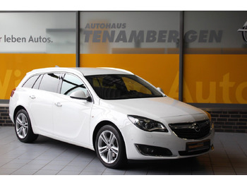 Automobil OPEL
