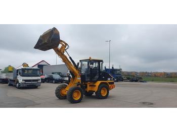 Utovarivač točkaš CATERPILLAR 908