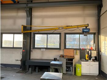 Kran DEMAG