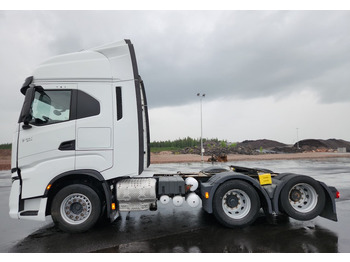 Tegljač Iveco S-Way 570 6x2: slika 2