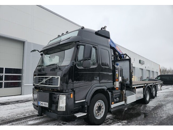 Kamion sa dizalicom VOLVO