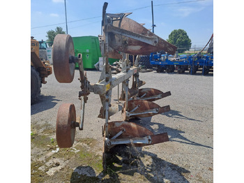 Plug TRIVOMERE EMMEGIEMME: slika 3 Plug TRIVOMERE EMMEGIEMME: slika 3