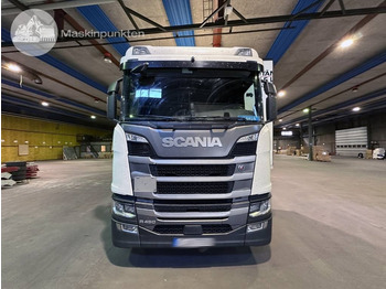 Kamion sa zatvorenim sandukom Scania R 450: slika 3