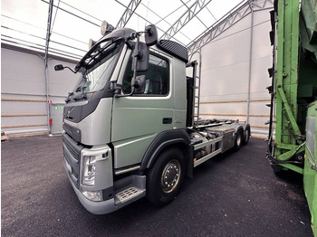 Kamion sa hidrauličnom kukom VOLVO FM 420