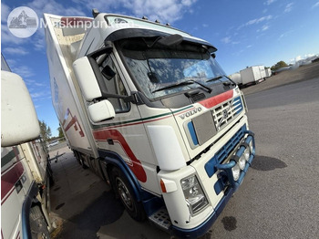 Kamion sa zatvorenim sandukom Volvo FM 440: slika 3
