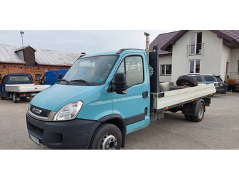 Dostavno vozilo sa otvorenom sandukom IVECO Daily