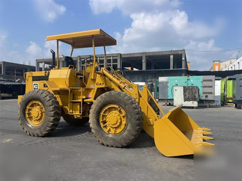 Utovarivač točkaš CATERPILLAR 910