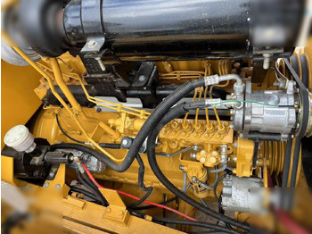 Utovarivač točkaš CATERPILLAR 966H: slika 4