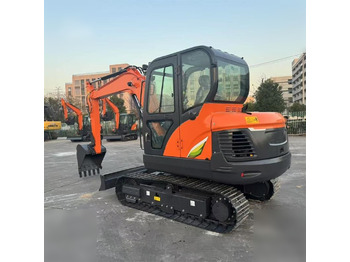 Bager guseničar DOOSAN DX60