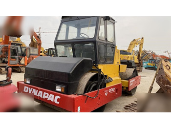Valjak DYNAPAC CC421: slika 3