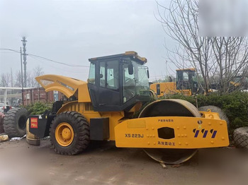 Valjak XCMG XS223J
