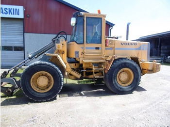Utovarivač točkaš VOLVO L90