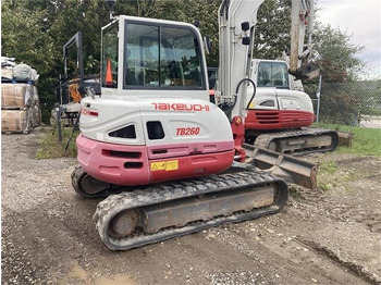 Mini bager Takeuchi TB260: slika 3