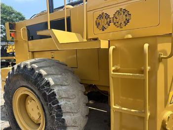 Utovarivač točkaš CATERPILLAR 966f: slika 3